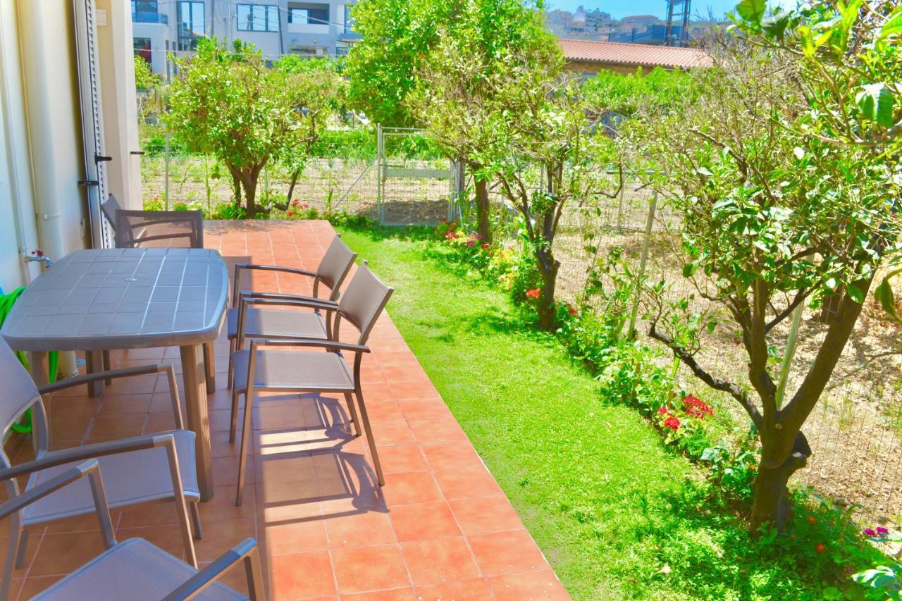 Giorgos Large Size Apartments -Family Friendly With Free Parking And Yard Views Iraklio Eksteriør bilde